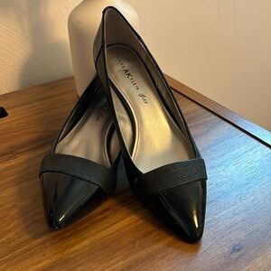 Anne Klein iflex size 10 black pumps